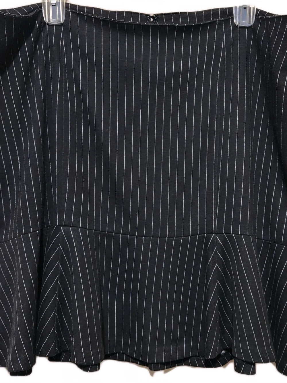 Lane Bryant Size 22 Ponte Black White Pinstriped Flounce Skirt D03-0155